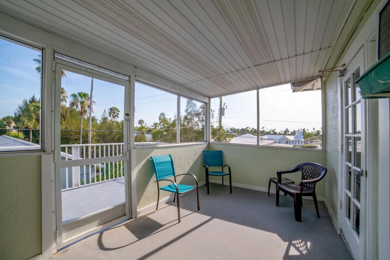 Captain'S Table Hotel By Everglades Adventures 외부 사진