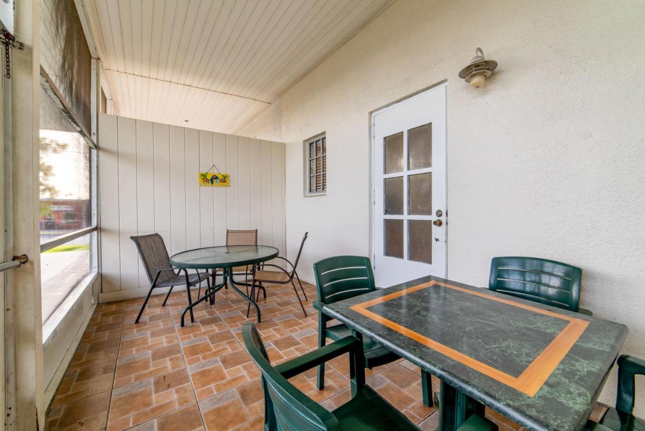 Captain'S Table Hotel By Everglades Adventures 외부 사진