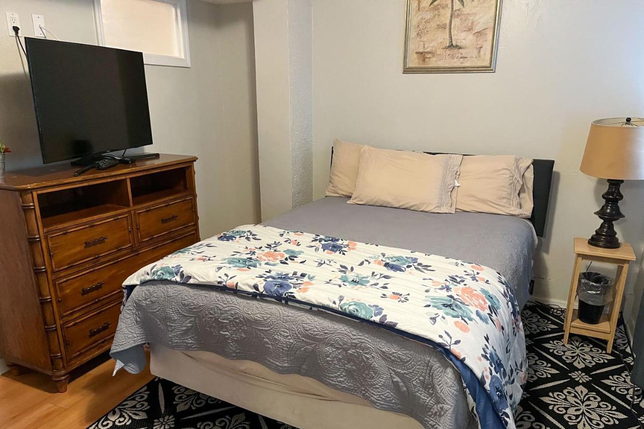 Captain'S Table Hotel By Everglades Adventures 외부 사진