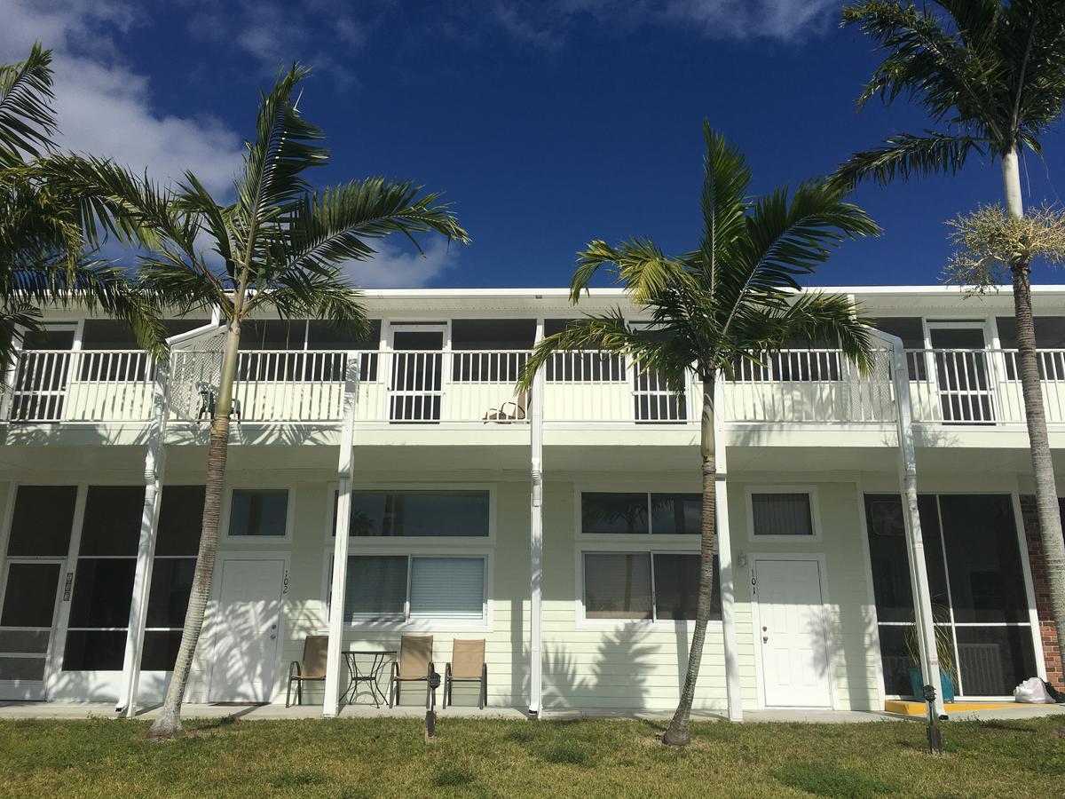 Captain'S Table Hotel By Everglades Adventures 외부 사진