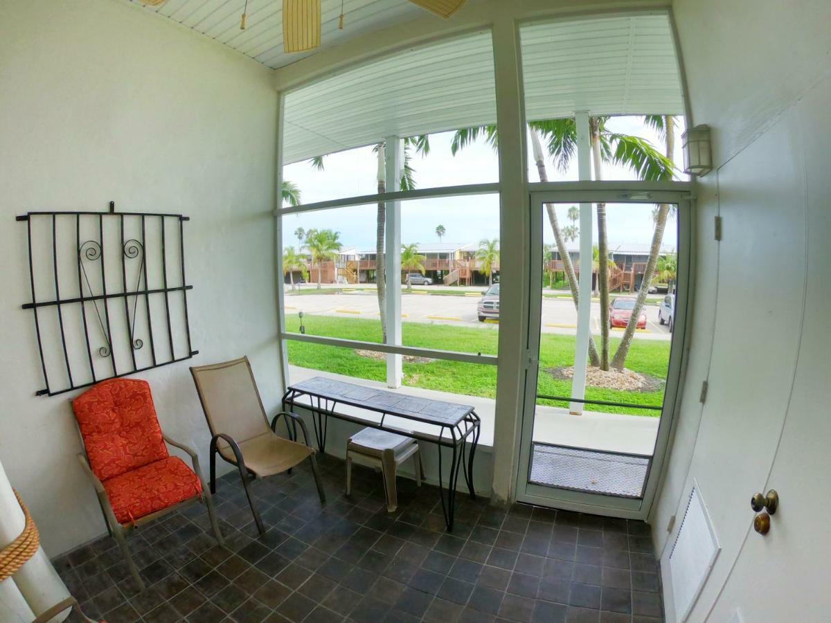 Captain'S Table Hotel By Everglades Adventures 외부 사진