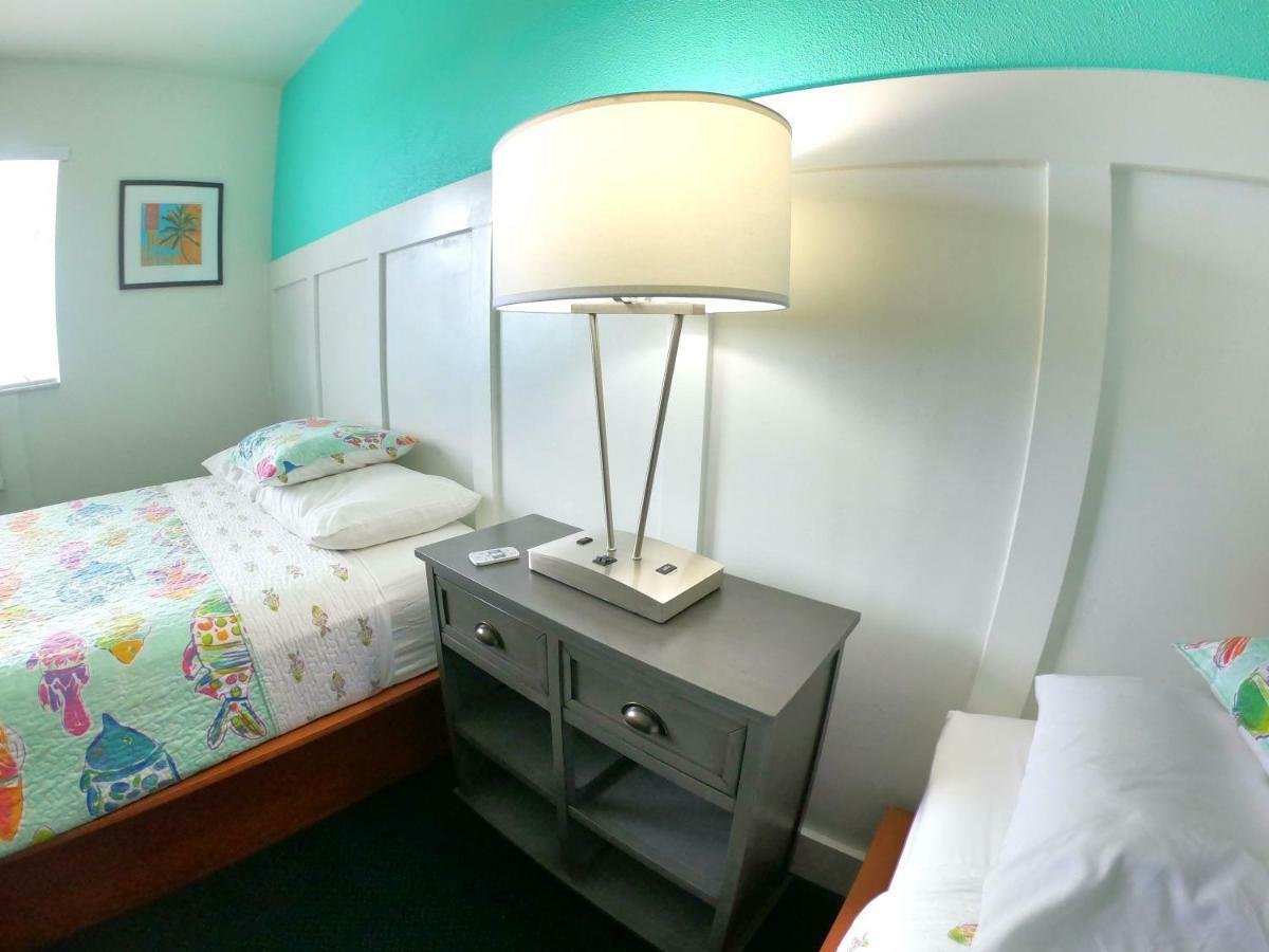 Captain'S Table Hotel By Everglades Adventures 외부 사진